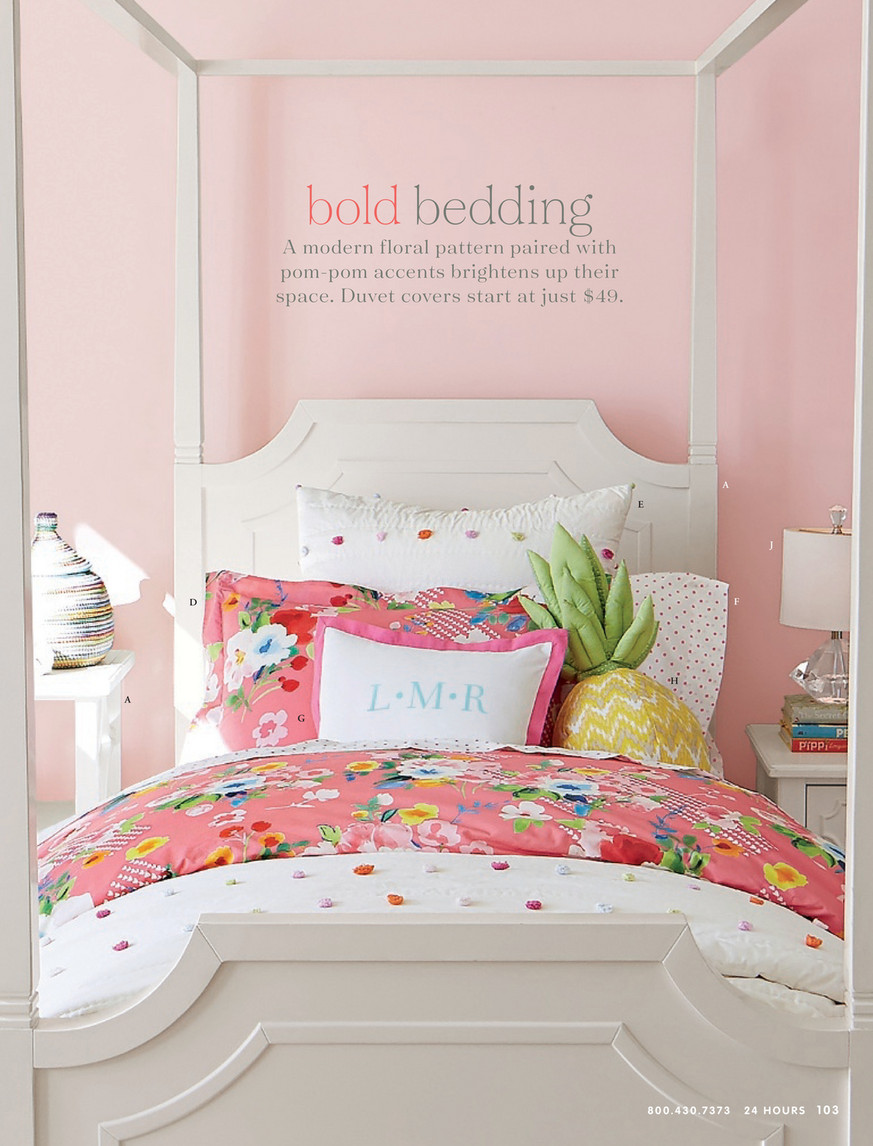 Pottery barn store pom pom quilt