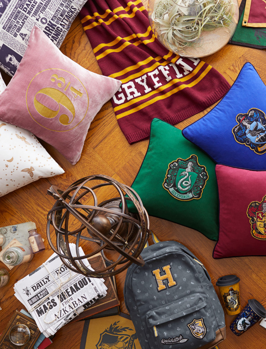 Harry Potter™ Flying Key Jewelry Hooks, Set of 3