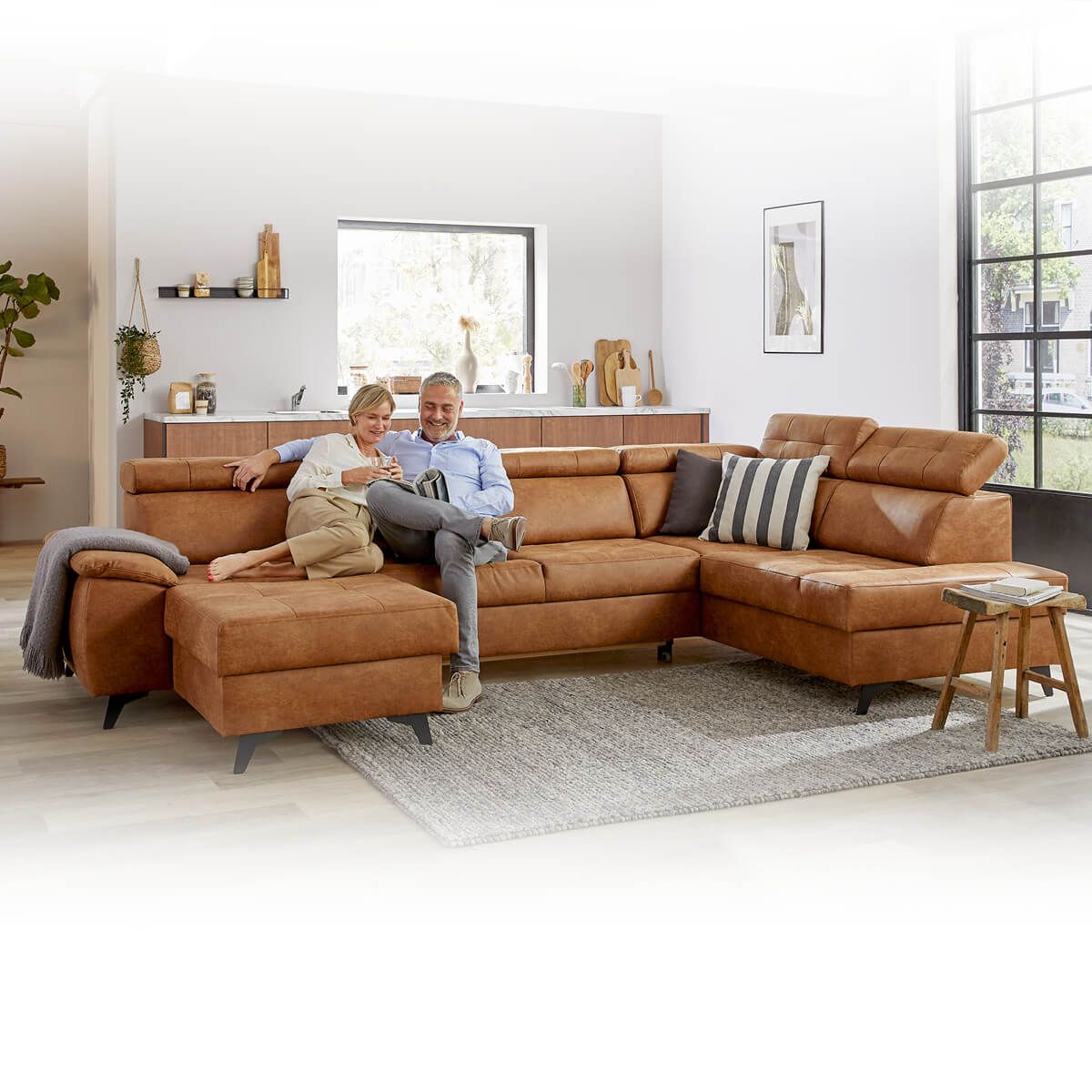Seats and Sofas - Wayne U Salon